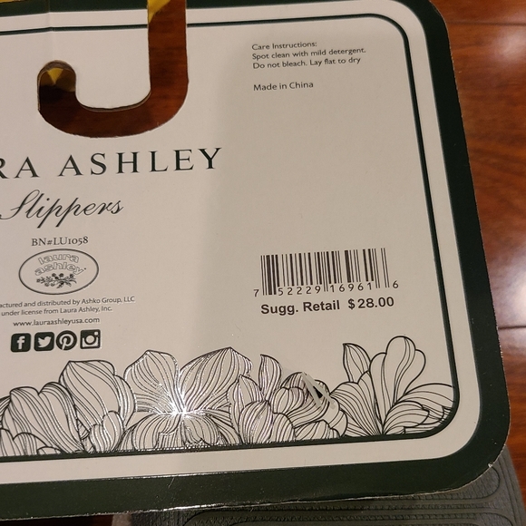 Laura Ashley Memory Foam Slippers Size XLarge (Size 9.5 to 10.5) - Picture 5 of 7